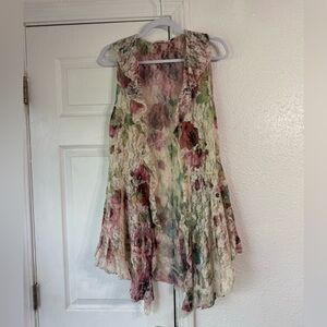 Origami by Vivian Floral Sleeveless Lace cardigan/vest